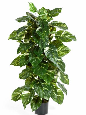 Veštačka puzavica na stubu